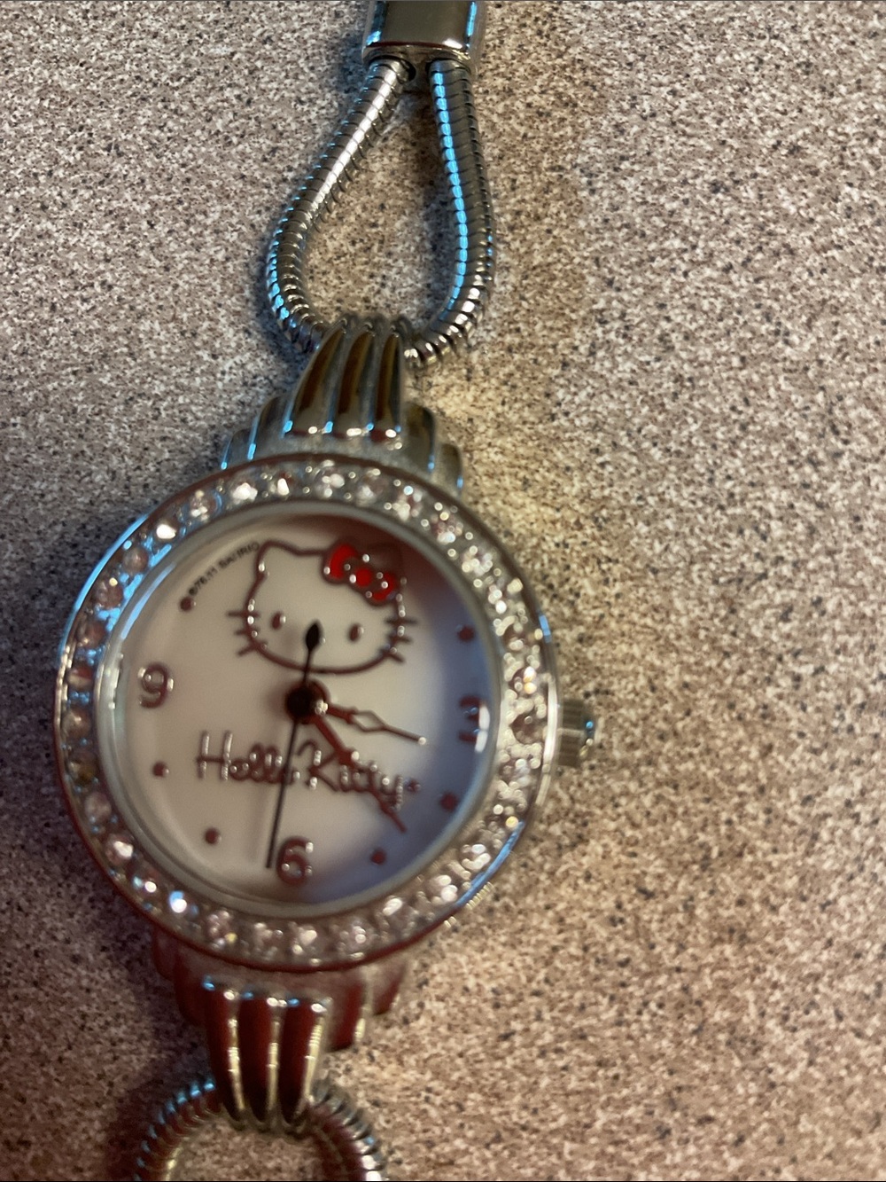 Hello Kitty Watch - Picture 2 of 5